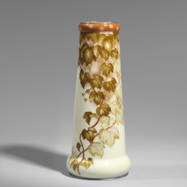 Cloisonné enamel vase with autumnal vines