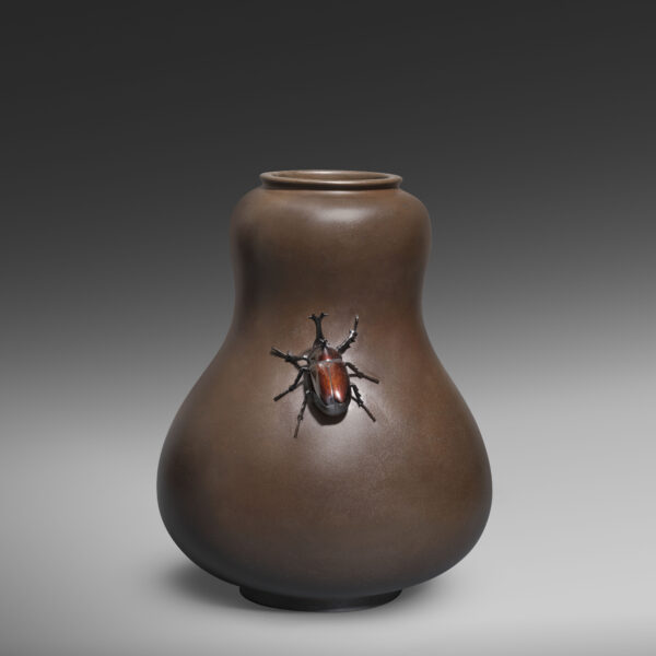 Bronze double gourd vase with a beetle