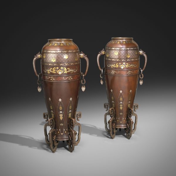 Pair of presentation kaga-zogan bronze vases